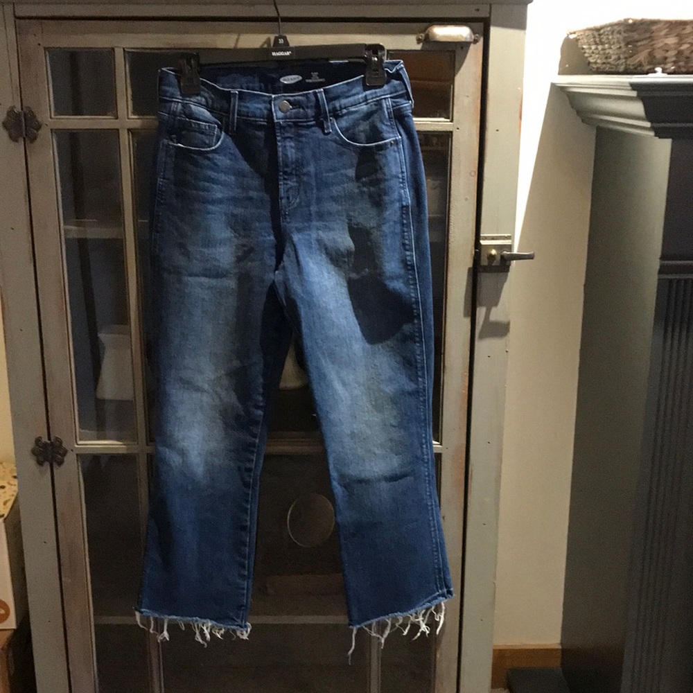 Old Navy High Rise Frayed Hem Ankle Jeans